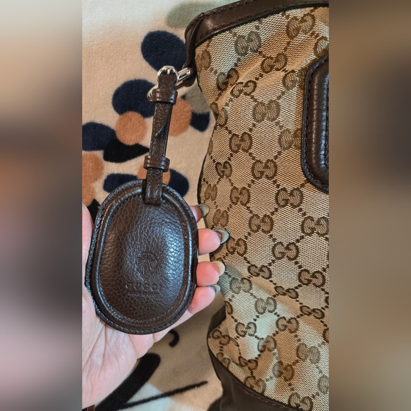 💯 Authentic Gucci GG Canvas Techno Tote (Beige and Brown) - Picture 16 of 16